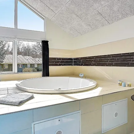 Luxury Pool Retreat Udsholt - By Traum *