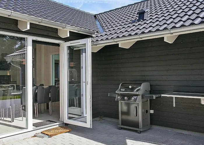 Luxury Pool Retreat Udsholt - By Traum Græsted
