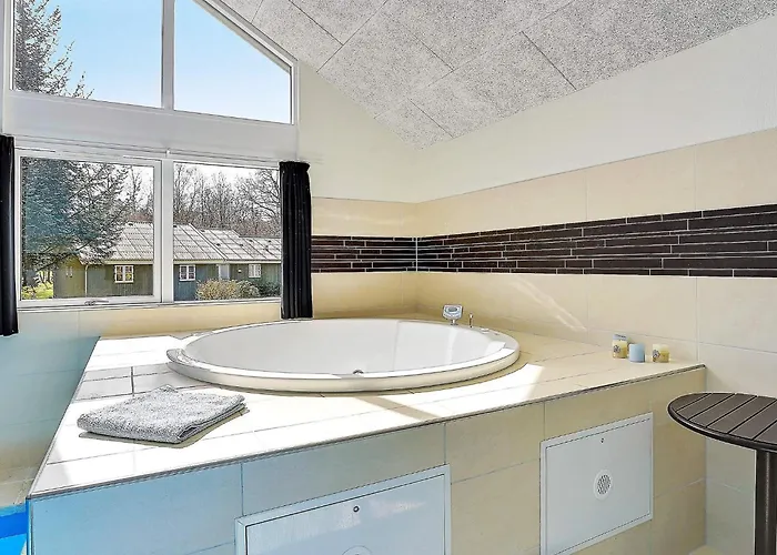 Luxury Pool Retreat Udsholt - By Traum *